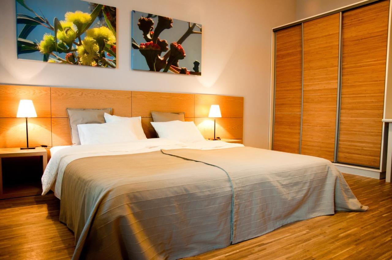 Apartment 23 *